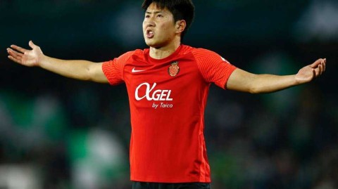 韩国新星李刚仁正式登陆巴黎王子公园球场开启豪门征程