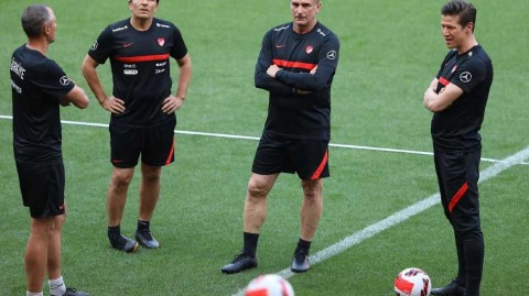 星月军团厉兵秣马 剑指欧国联连胜征程