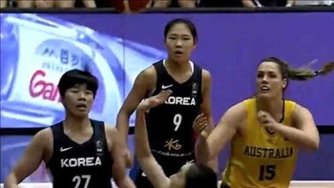 官宣轰15-0开局+第三节13-2狂潮！澳大利亚女篮86-73复仇韩国，时隔八年重返亚洲杯决赛