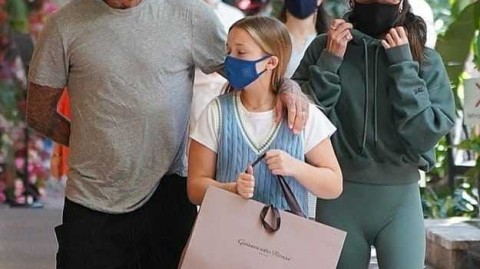 贝家七公主迈阿密街头展新姿 九岁小七身高猛长初显少女模样