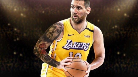 足坛巨星穿越NBA 梅西化身湖人传奇 C罗变身热火悍将