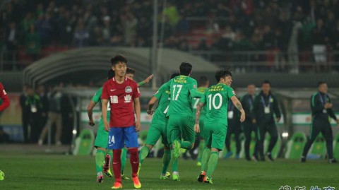 国安8年首破航海体育场，索里亚诺双响助施密特豪取四连胜