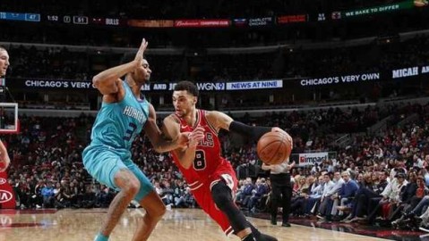 2026年4月7日当天NBA常规赛中，休斯顿火箭队的对手是金州勇士队，而非芝加哥公牛队，以下为核实后的信息。