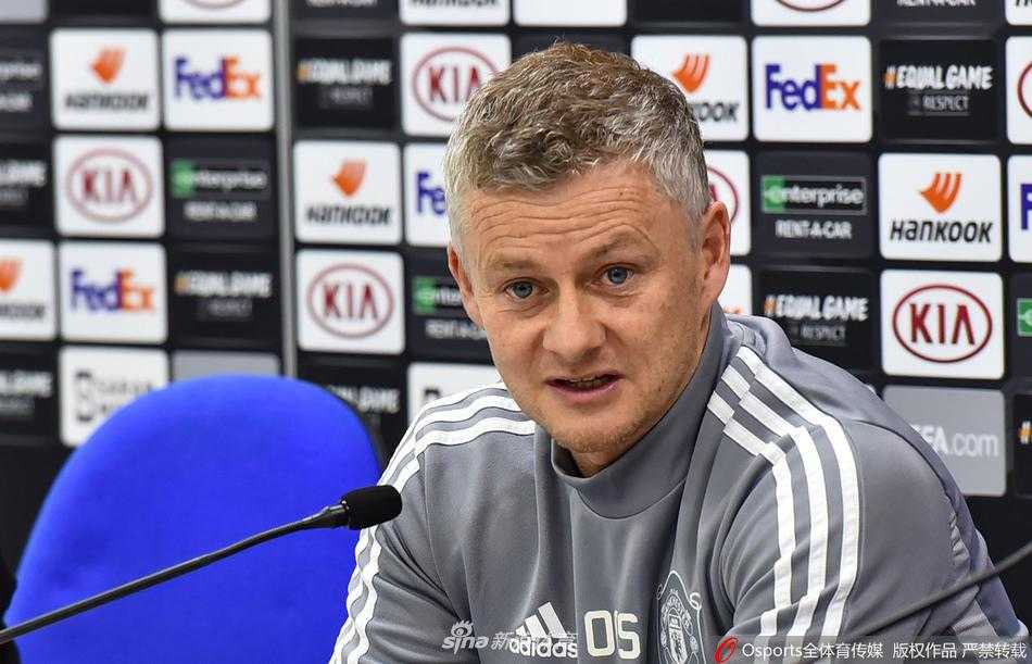 拉什福德在训练中带球突破，灵动的身影预示着他在进攻端的威胁