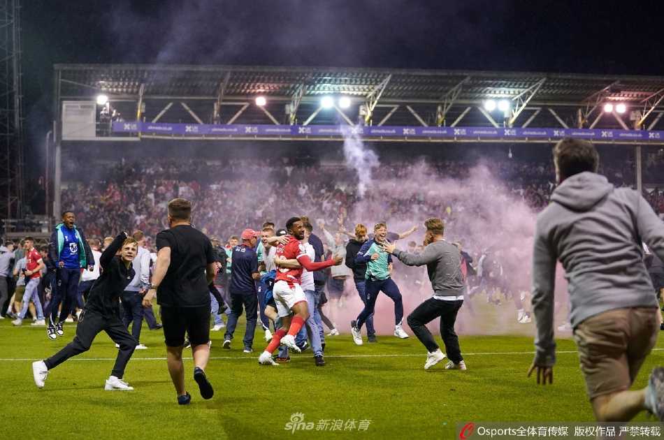 加时赛中，诺丁汉森林门前风声鹤唳，桑巴高接抵挡力保球门不失