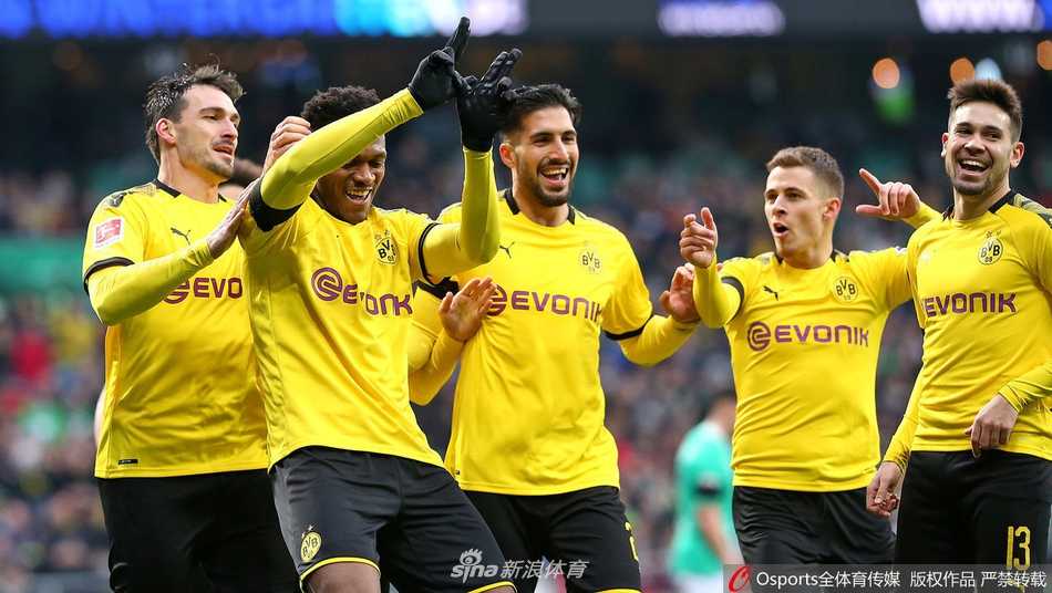 青春风暴席卷威悉，多特众将击掌相庆团队胜利