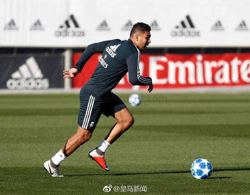 皇家马德里全力冲刺欧冠 克罗斯与马里亚诺复出在即 马里亚诺在射门训练中势大力沉,渴望用进球宣告自己在欧冠赛场的强势回归