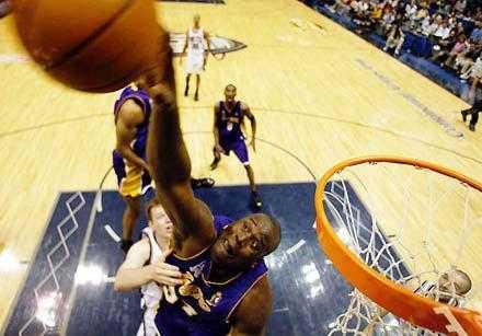 2002年NBA总决赛回顾:OK组合统治攻防,紫金王朝横扫篮网完成三连冠伟业 2002年NBA总决赛回顾:OK组合统治攻防,紫金王朝横扫篮网完成三连冠伟业