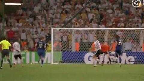 标题：8黄1漏点！2006世界杯揭幕战法国0-0闷平瑞士 齐达内独木难支