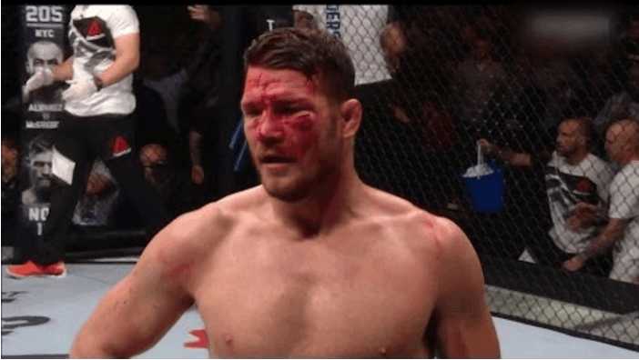 UFC 294头条主赛复盘：马哈切夫首回合高扫KO大帝，轻量级霸权无可撼动
