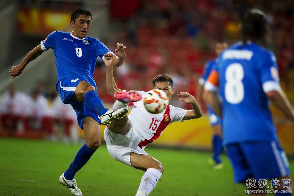 国足2-0领先痛失好局 邵佳一首秀暴露最大隐忧 国足2-0领先痛失好局 邵佳一首秀暴露最大隐忧